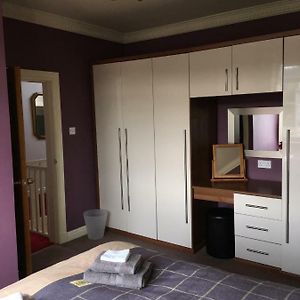 Deluxe Double Room Shower